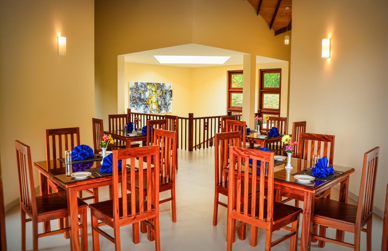 The Grand Hills Hotell Kandy Exteriör bild