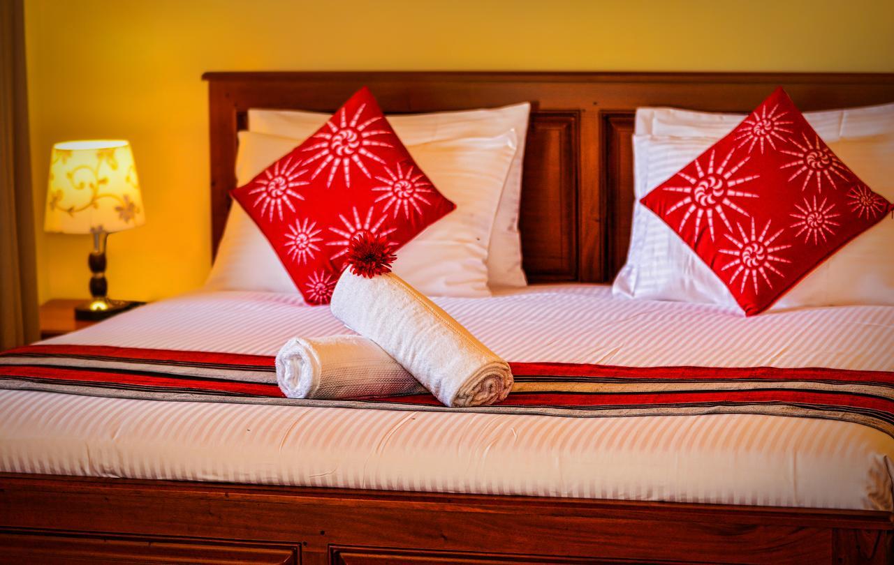The Grand Hills Hotell Kandy Exteriör bild